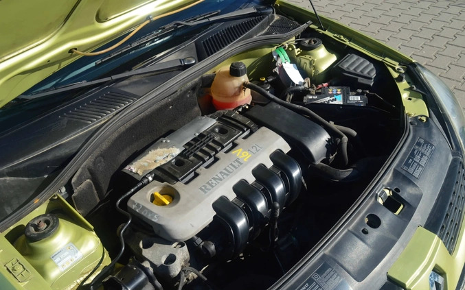 Renault Clio cena 7800 przebieg: 113500, rok produkcji 2003 z Warszawa małe 56